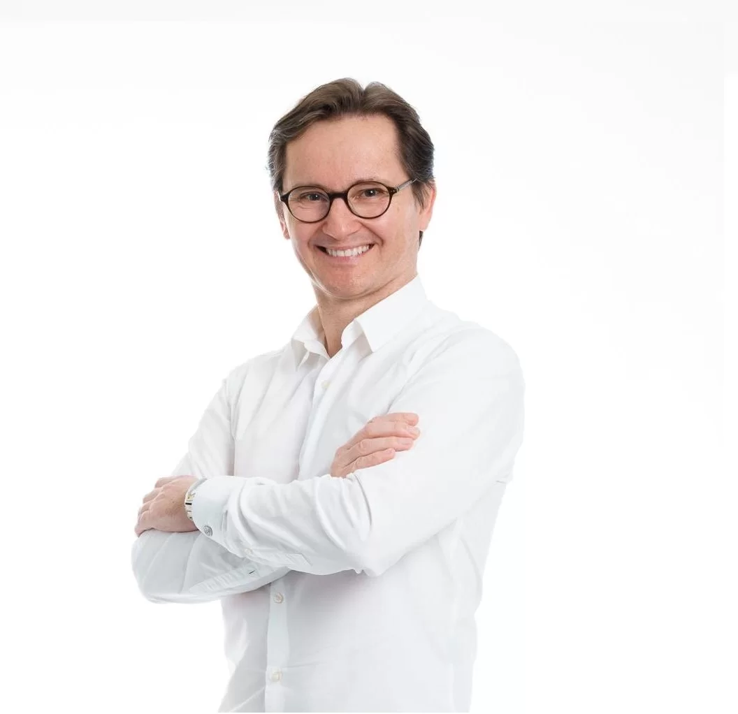 Dr Yuray Benko